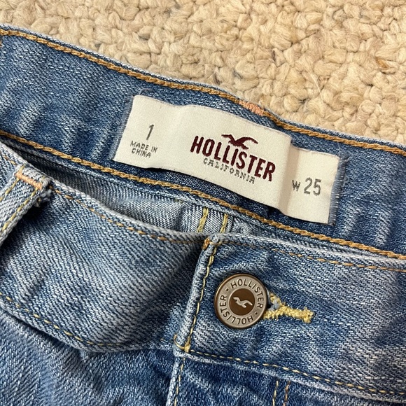 Hollister High Waisted Jean Shorts - Picture 2 of 4